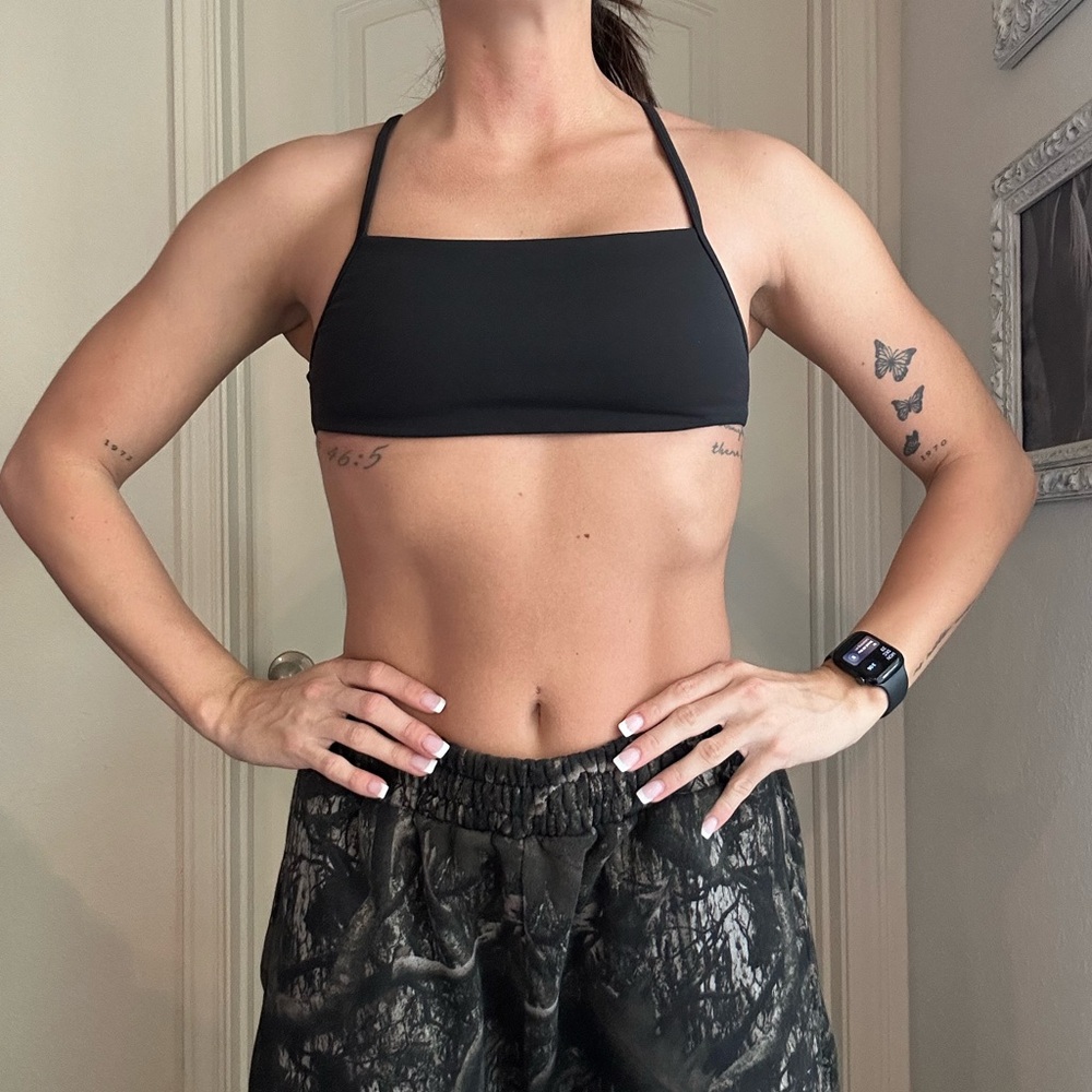 YOUNGLA Black Strappy Sports Bra